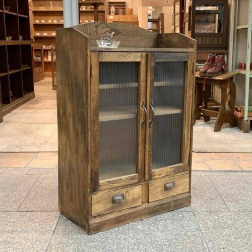 モールガラスの小さな収納棚