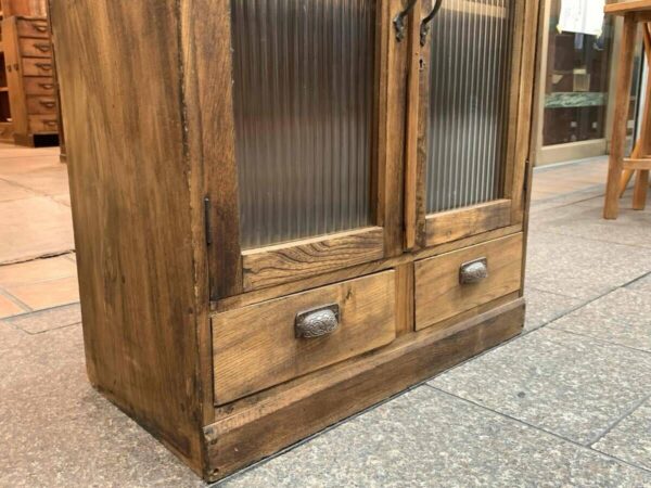 モールガラスの小さな収納棚