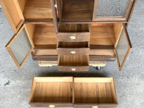 深い木味のリメイク茶箪笥