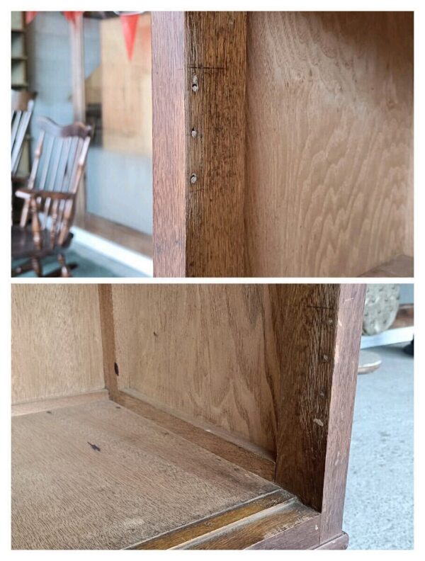 アイアン脚の素敵なキャビネット