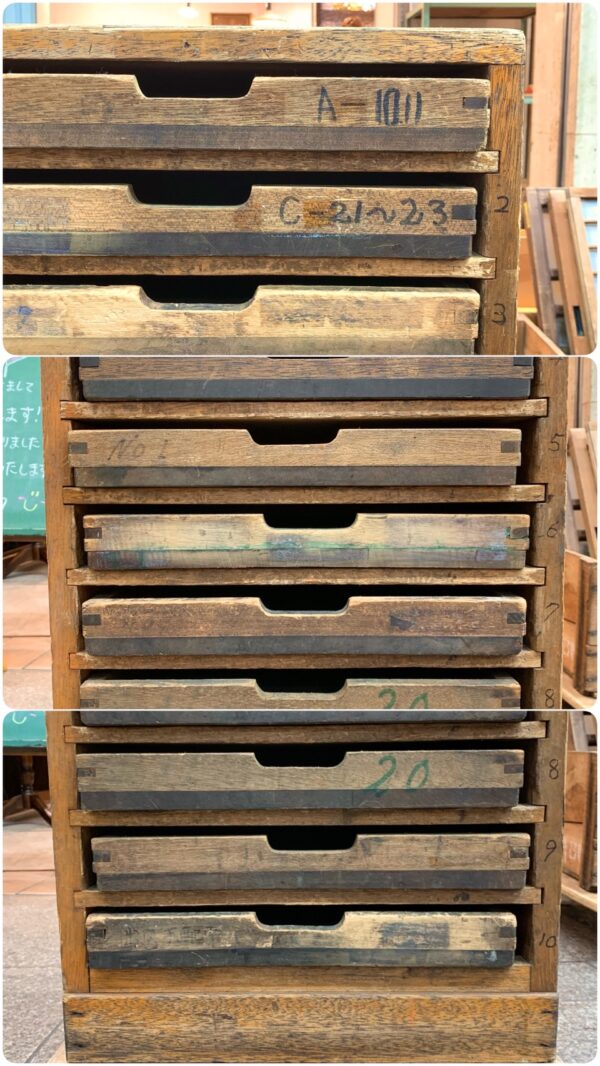 昭和初期の活版印刷工場で使われていた収納棚