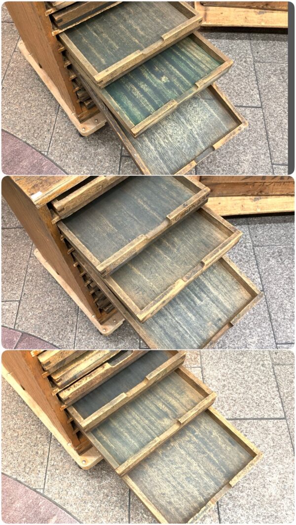 昭和初期の活版印刷工場で使われていた収納棚