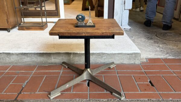 img_3129 天板がくるくる回るレトロかわいいテレビ台 机