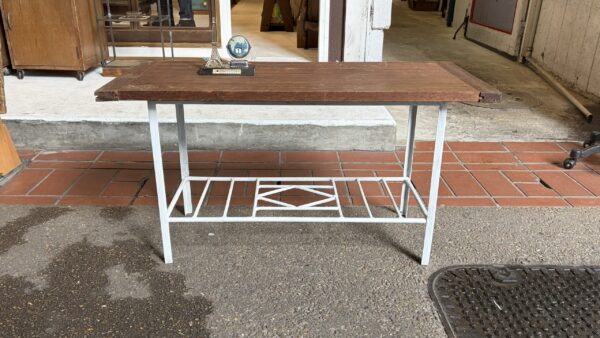 img_3139 爽やかな白い鉄脚のテーブル