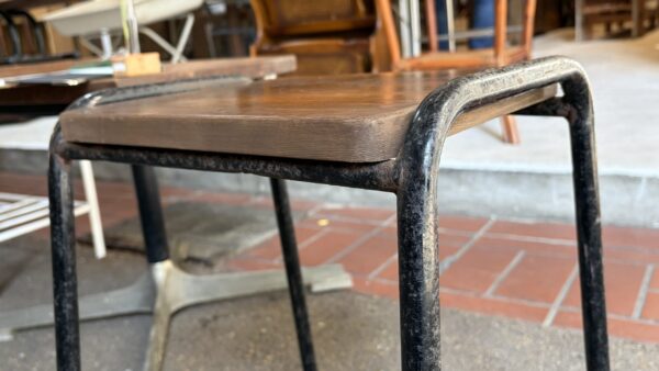 縫製工場のスツール　② アンティーク