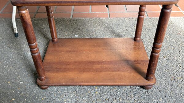 昭和レトロな飾り棚　