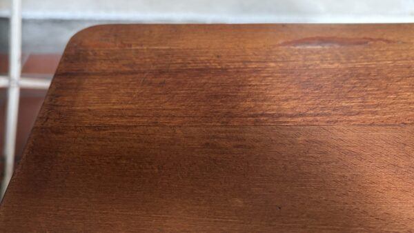 昭和レトロな飾り棚　