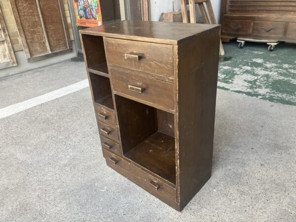 かわいい木製収納棚　アンティーク