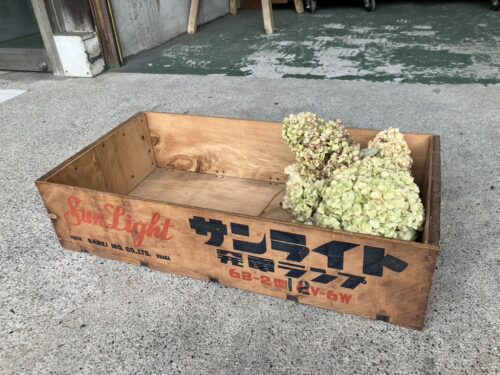 自転車屋さんで使われていた木箱