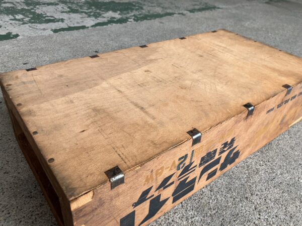 自転車屋さんで使われていた木箱
